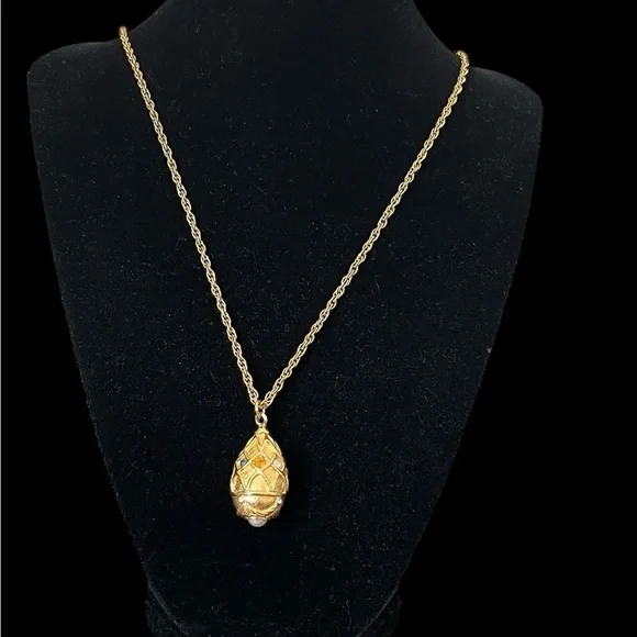 Joan Rivers Gold Pendant Necklace - Picture 2 of 7